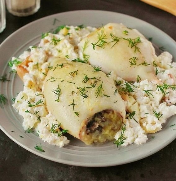 Фаршированные кальмары Фаршированные кальмары
