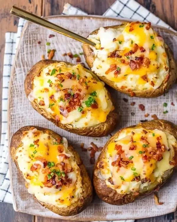 Картошка под сыром в духовке