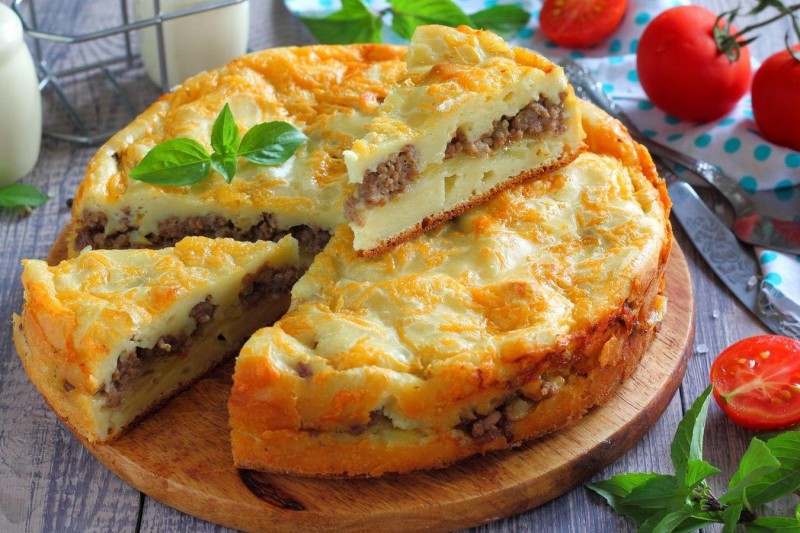 Пирог с фаршем и картошкой в духовке