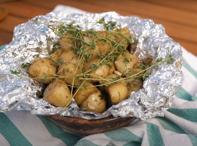 Картошка в фольге для пикника