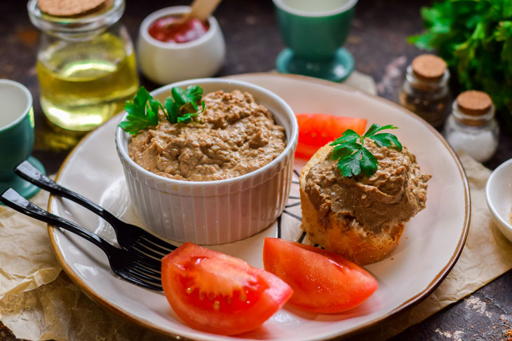 Паштет из куриной печени со сливками и коньяком