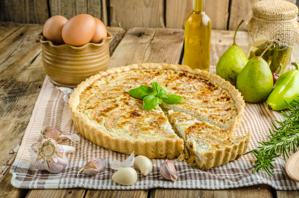 Пирог с грушей и грецкими орехами