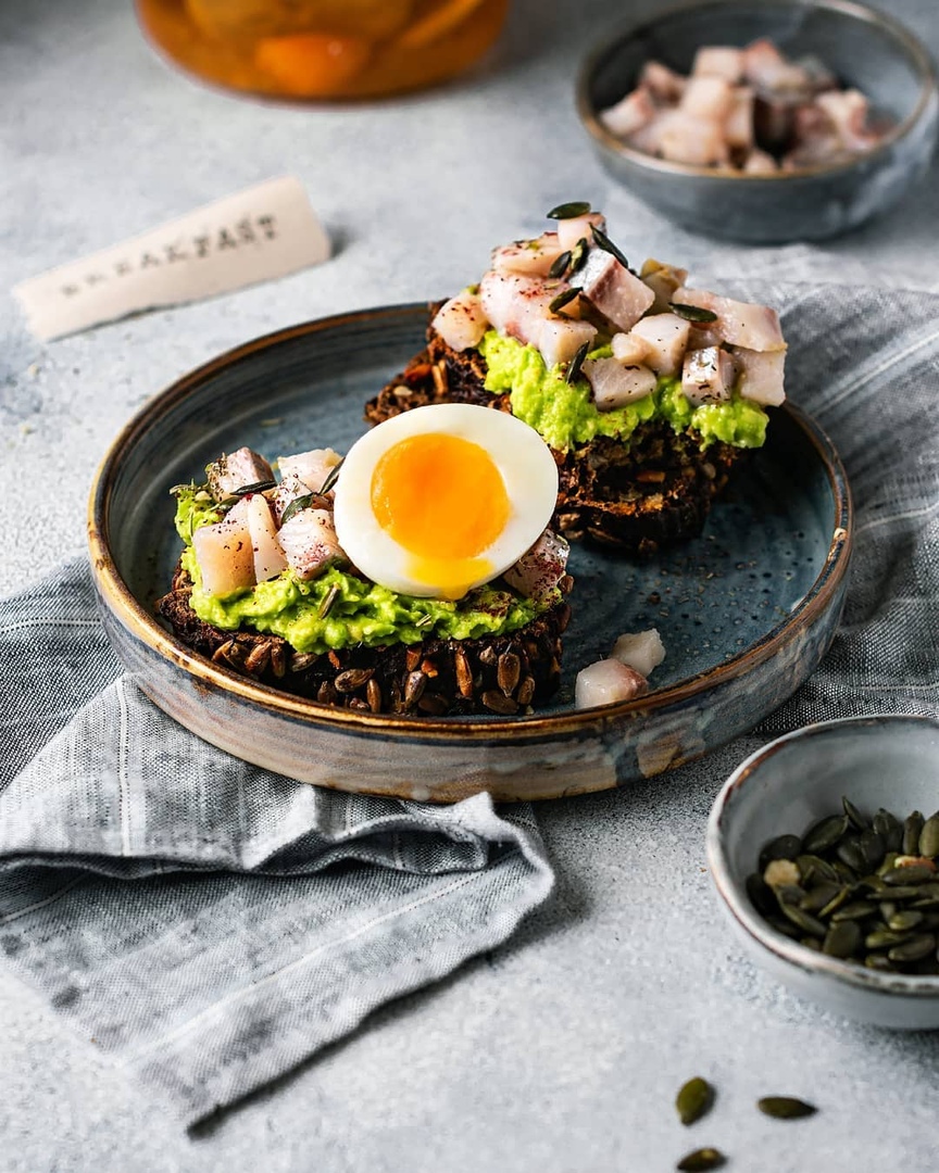ленивые вареники на завтрак. ленивый завтрак. фотосессия завтрак в постель. простая еда. завтрак утиный паштет.