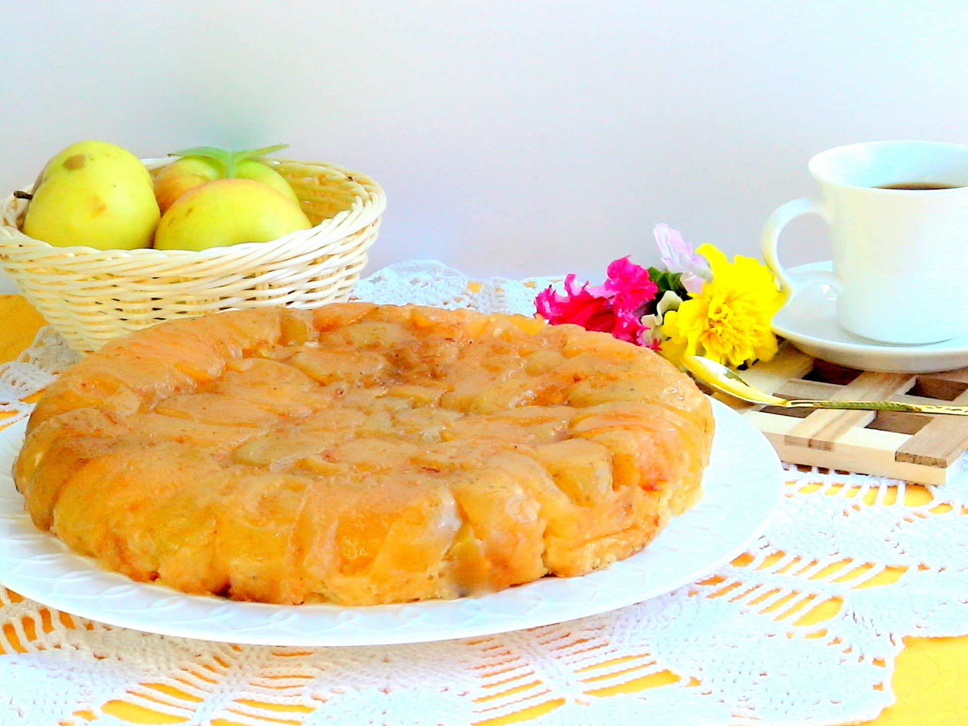 Янтарный яблочный пирог