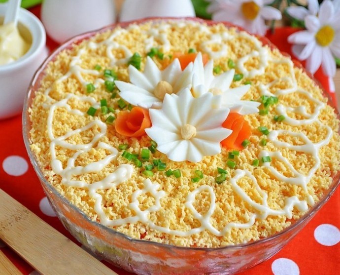 Слоёный салатик "Печёнкин" Слоёный салатик "Печёнкин"