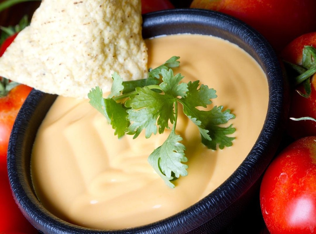 Пряный сырный соус