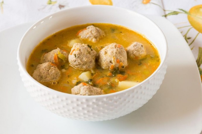 Рассольник с куриными фрикадельками Рассольник с куриными фрикадельками