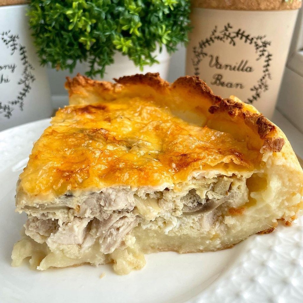 Картофельный пирог с курицей и шампиньонами
