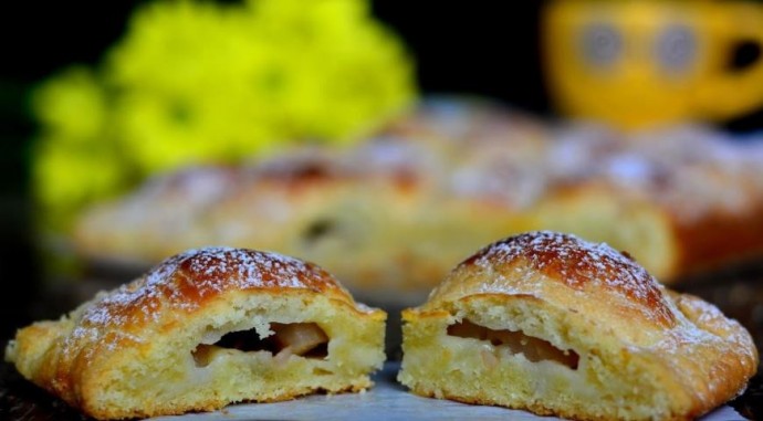 Пирог с яблоками и финиками Пирог с яблоками и финиками