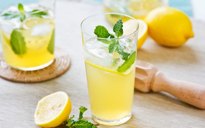 ​Лимонный напиток с мятой