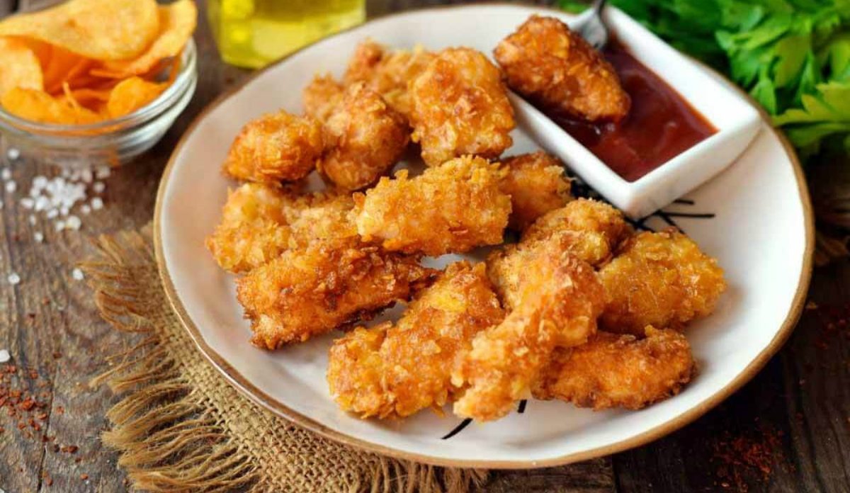 Стрипсы из куриной грудки на сковороде. Наггетсы. Наггетсы куриные. Наггетсы домашние. Нянягитсы.