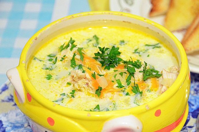 Сырный суп с гренками