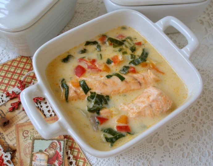 ​Сырный суп с лососем