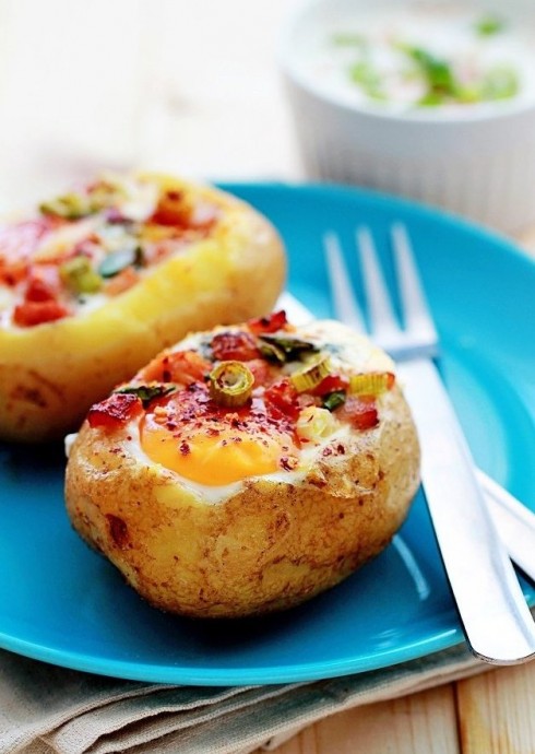 Лодочки из картошки с сыром и беконом Лодочки из картошки с сыром и беконом