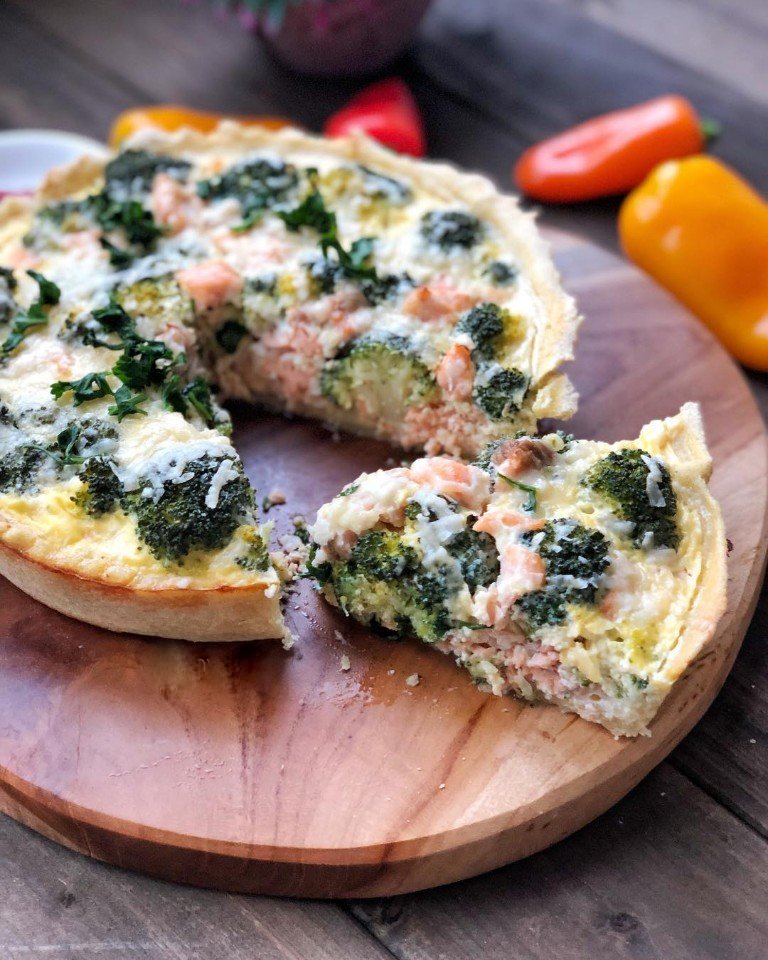Киш с красной рыбой