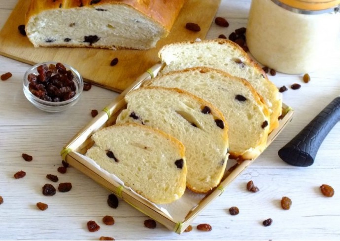 Батон с изюмом Батон с изюмом
