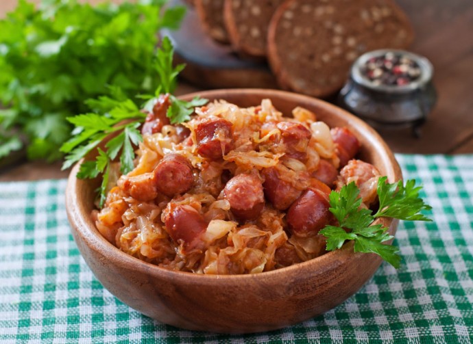 Бигос с колбасками и грибами Бигос с колбасками и грибами