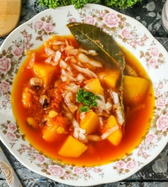 Постный борщ с фасолью и квашеной капустой Постный борщ с фасолью и квашеной капустой