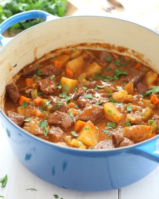Тушёная говядина с овощами ⠀ Тушёная говядина с овощами ⠀