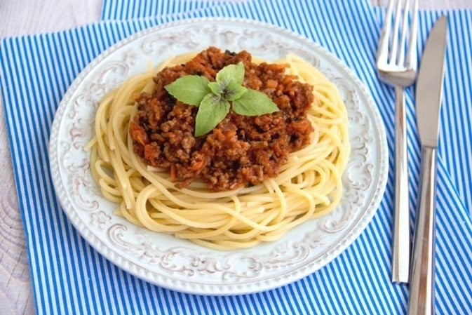 ​Спагетти болоньезе