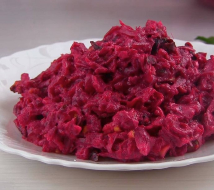 Салат "Розовый фламинго " Салат "Розовый фламинго "
