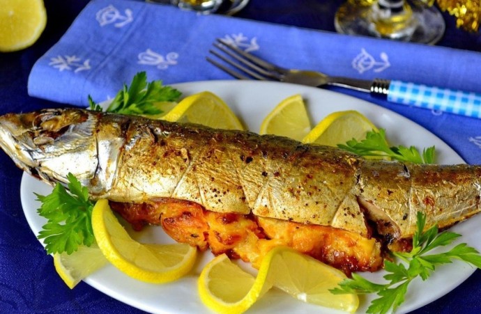Скумбрия в духовке: идеальный рыбный ужин!