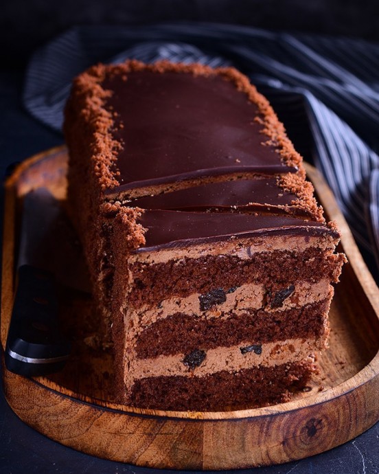 ​Шоколадный торт с черносливом