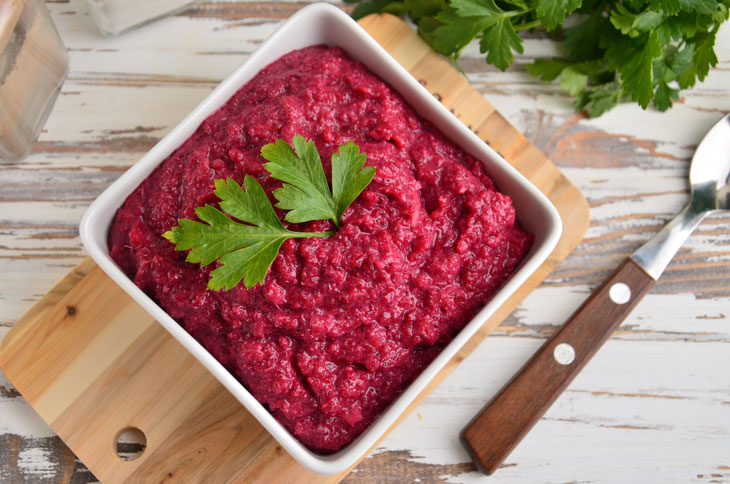 Форшмак с сельдью и свеклой Форшмак с сельдью и свеклой