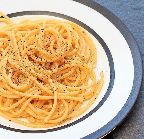 ​Классический рецепт римских спагетти «Качо-е-пепе»