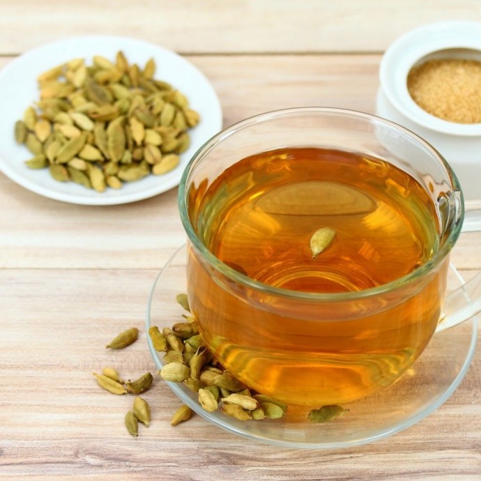 Зеленый чай с кардамоном и шафраном