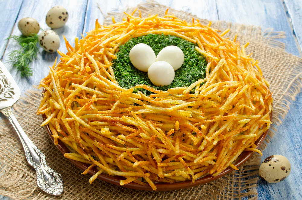 Салат с картофелем и яйцом