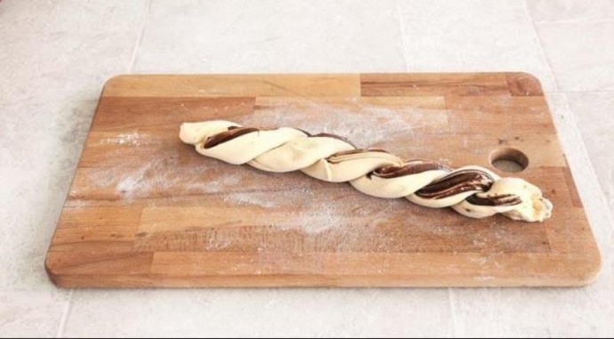 Косички с шоколадной пастой Косички с шоколадной пастой