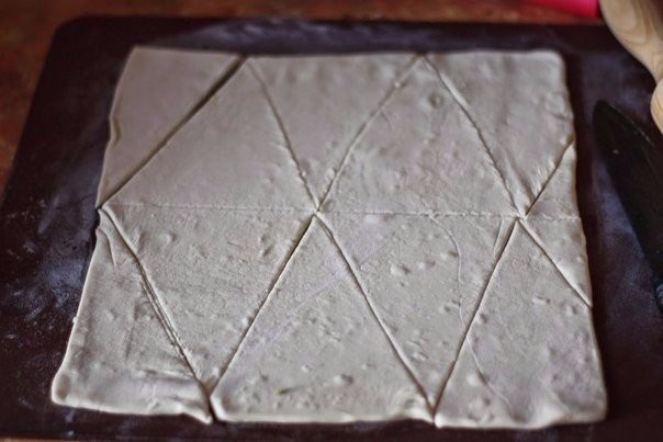 Пирог–венок с беконом, яйцами и сыром Пирог–венок с беконом, яйцами и сыром