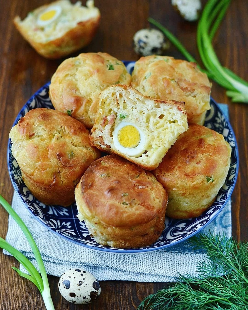 Маффины с беконом и яйцом