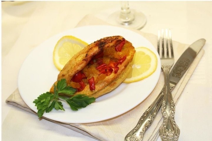 Куриные кармашки с ананасами и болгарским перцем