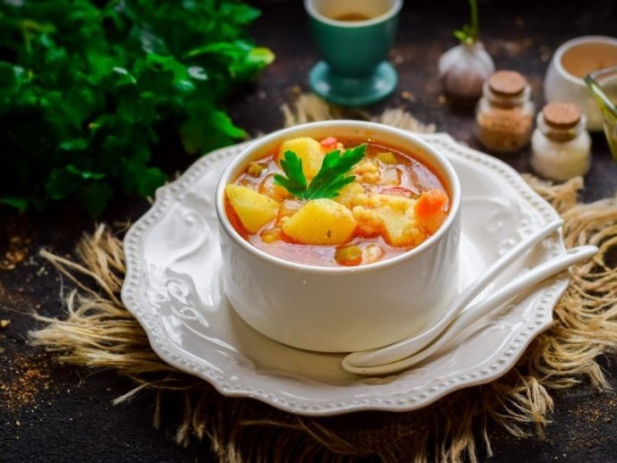 ​Постный томатный суп с булгуром