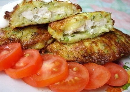 Колдуны из кабачка, с куриным филе Колдуны из кабачка, с куриным филе