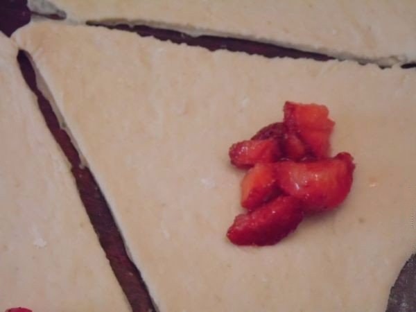 Рогалики с клубникой Рогалики с клубникой