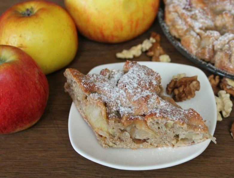 ​Яблочный пирог с грецкими орехами