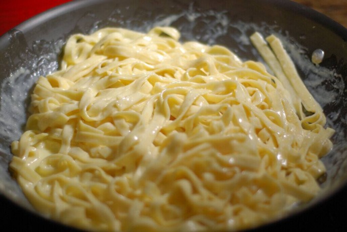 Макароны с сырным соусом Макароны с сырным соусом