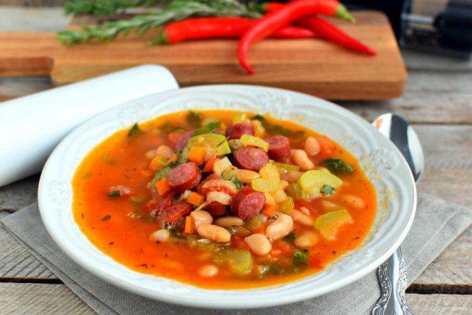 ​Овощной суп с колбасками