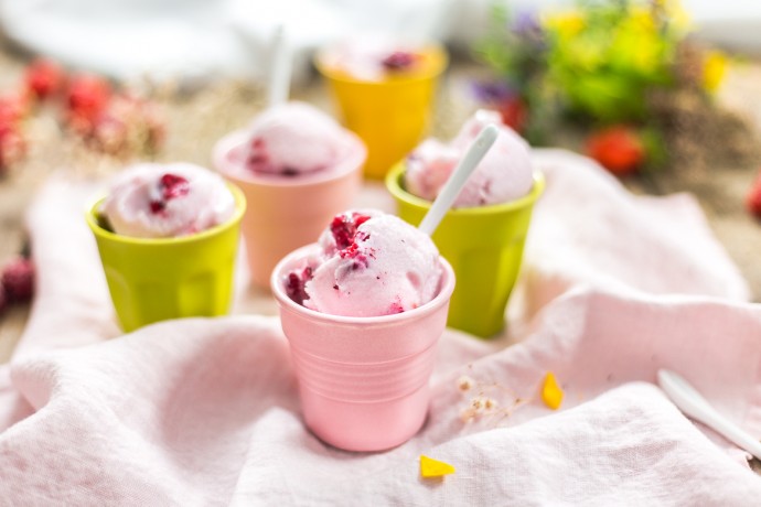 ​Клубничное мороженое с йогуртом