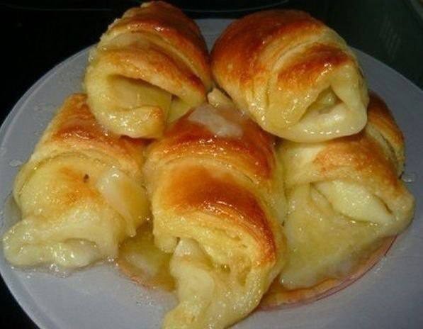 Слойки с яблоками Слойки с яблоками