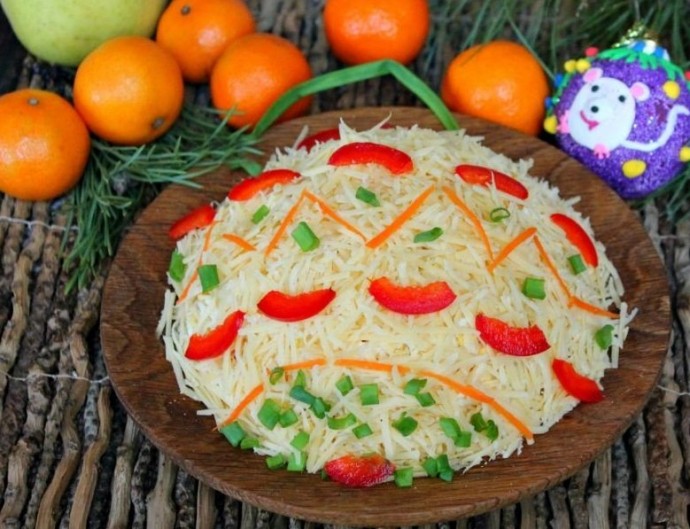 Салат с бужениной и яблоками Салат с бужениной и яблоками