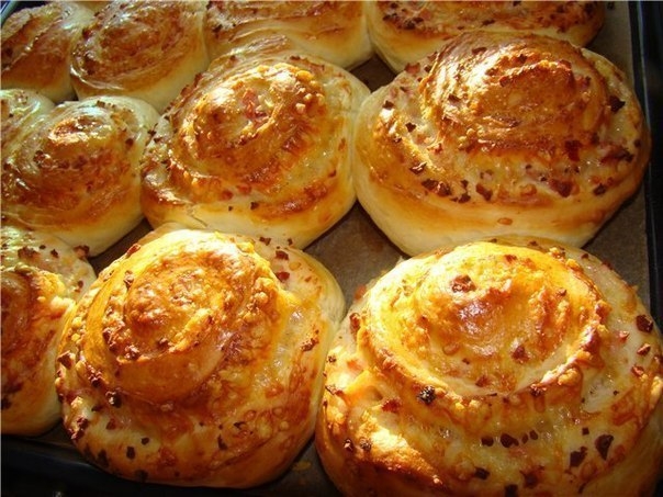Фото к рецепту: Сырные булочки