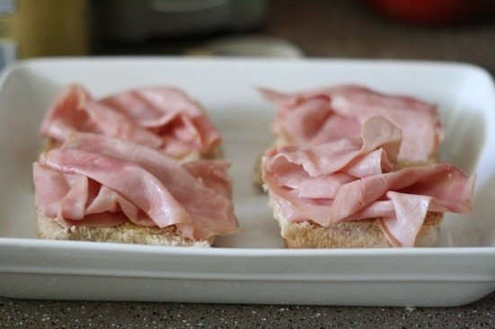 Фото к рецепту: Открытые крок-месье Фото к рецепту: Открытые крок-месье