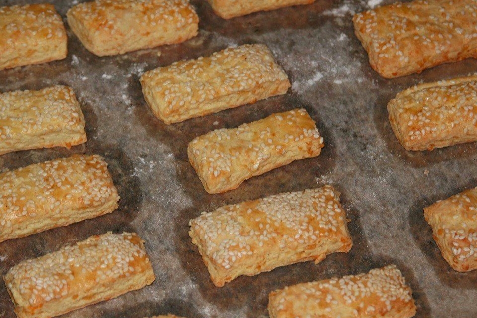 Фото к рецепту: Печенье с плавленым сыром