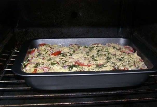 Фото к рецепту: Запеканка из кабачков с фаршем и помидорами