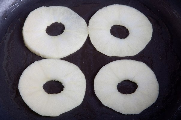 Фото к рецепту: Блины с яблочным припеком