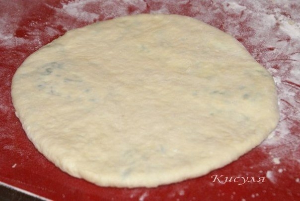 Фото к рецепту: Хачапури из домашнего слоёного теста